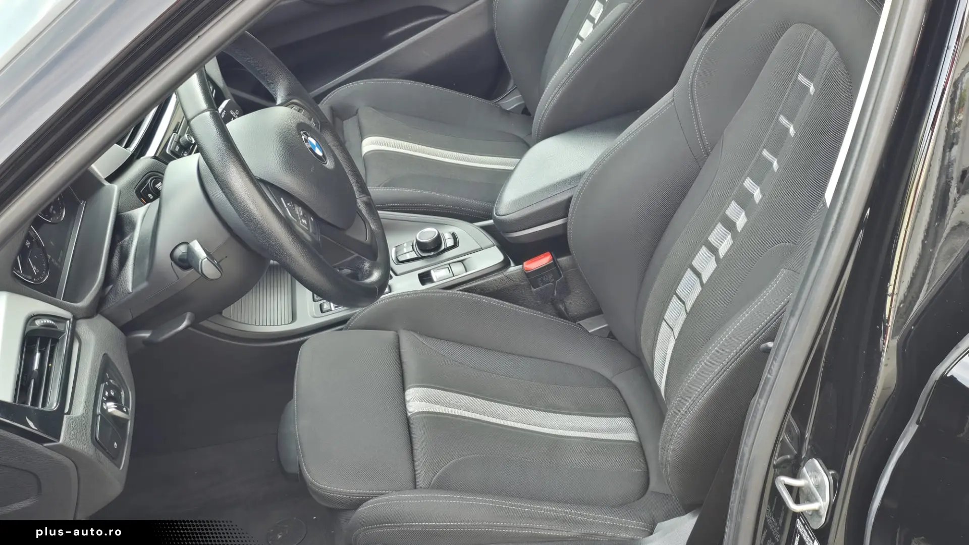 BMW X1 2022 — imagine 11