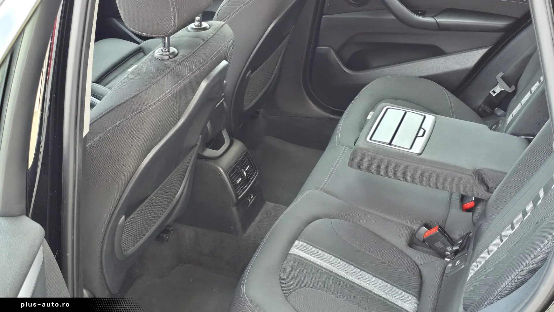 BMW X1 2022 — imagine 13