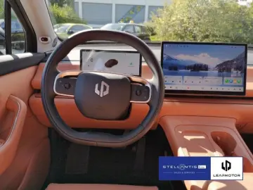 LEAPMOTOR C10 REEV Design