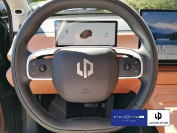 LEAPMOTOR C10 REEV Design