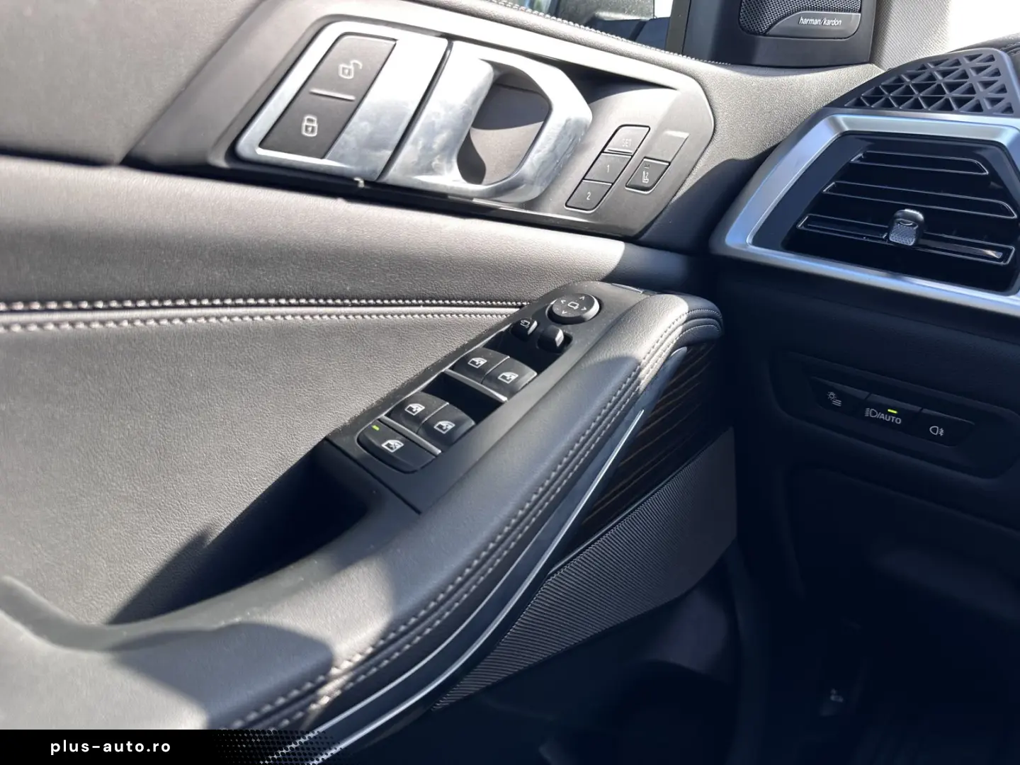 BMW X5 2025 — imagine 11