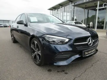 MERCEDES-BENZ C 200 Avantgarde 9G LED Navi 360  Nigh…