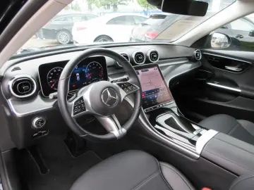 MERCEDES-BENZ C 200 Avantgarde 9G LED Navi 360  Nigh…