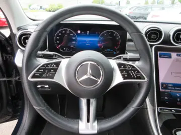 MERCEDES-BENZ C 200 Avantgarde 9G LED Navi 360  Nigh…