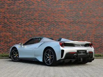 FERRARI 488 Pista Spider 3.9 V8   Warranty - Tailor Made