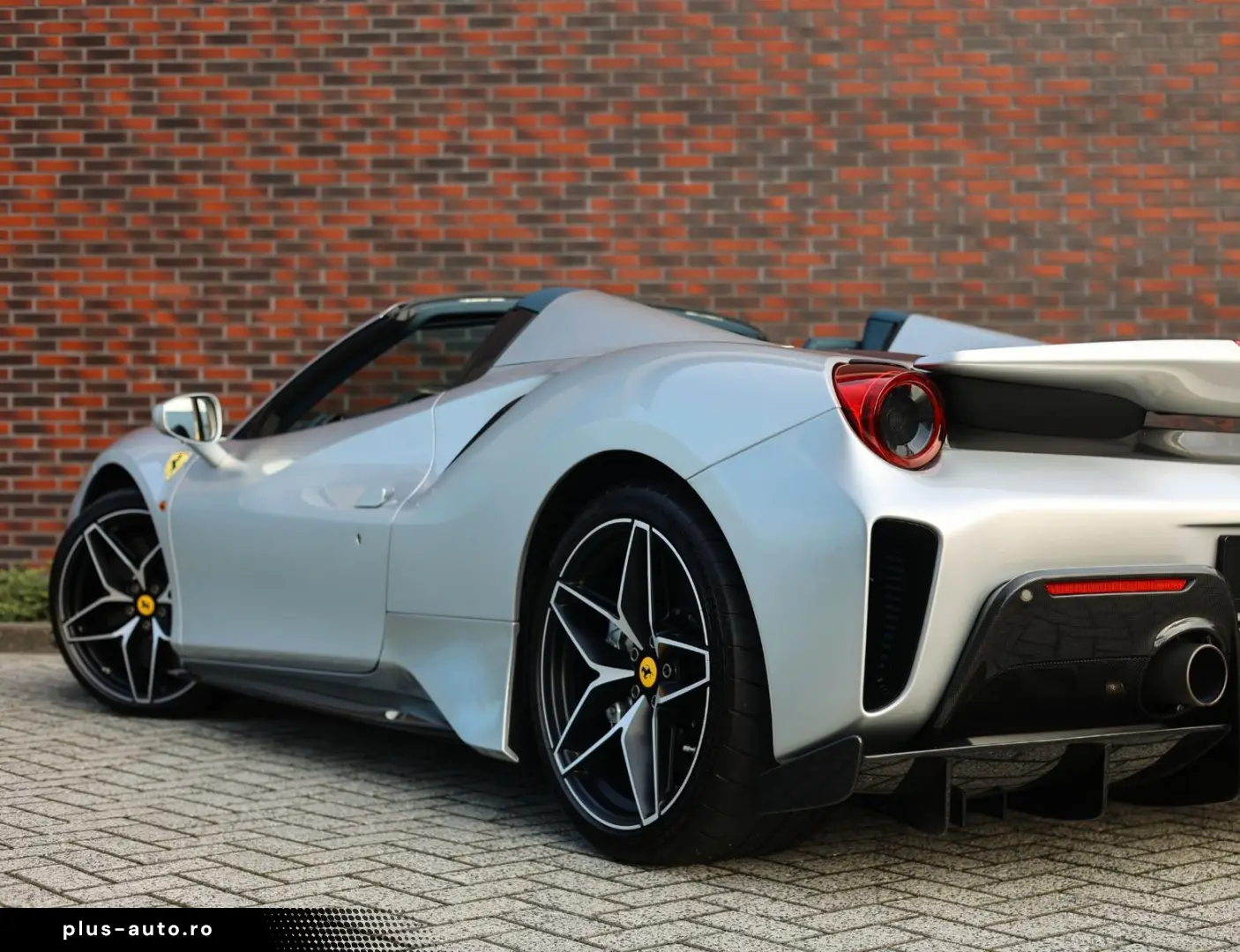 FERRARI 488 Pista Spider 3.9 V8   Warranty - Tailor Made