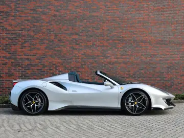 FERRARI 488 Pista Spider 3.9 V8   Warranty - Tailor Made