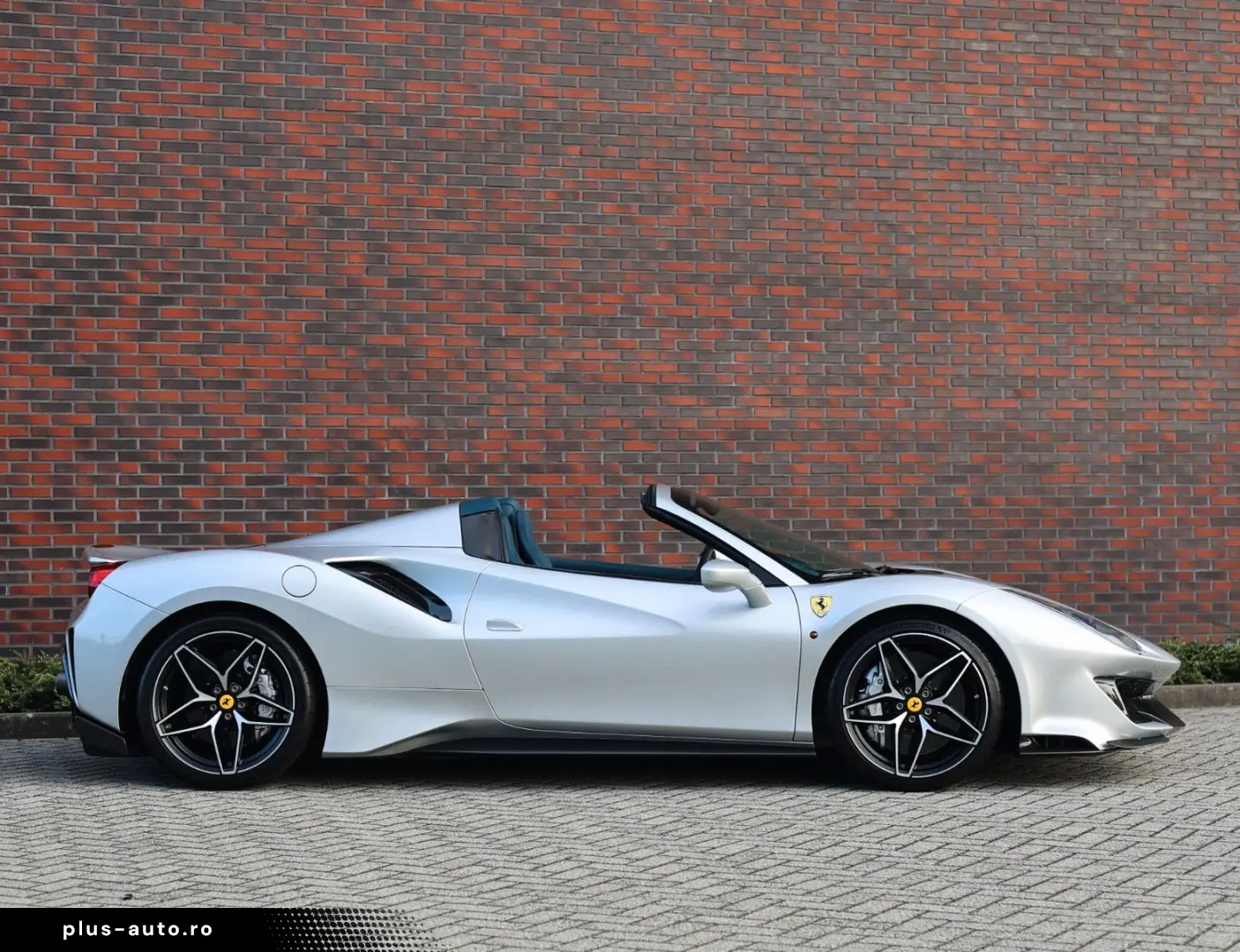 FERRARI 488 Pista Spider 3.9 V8   Warranty - Tailor Made