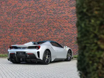 FERRARI 488 Pista Spider 3.9 V8   Warranty - Tailor Made