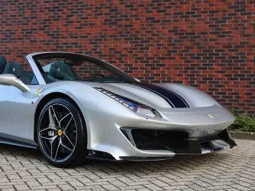 FERRARI 488 Pista Spider 3.9 V8   Warranty - Tailor Made
