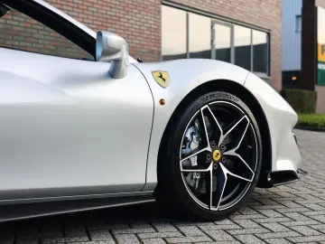 FERRARI 488 Pista Spider 3.9 V8   Warranty - Tailor Made