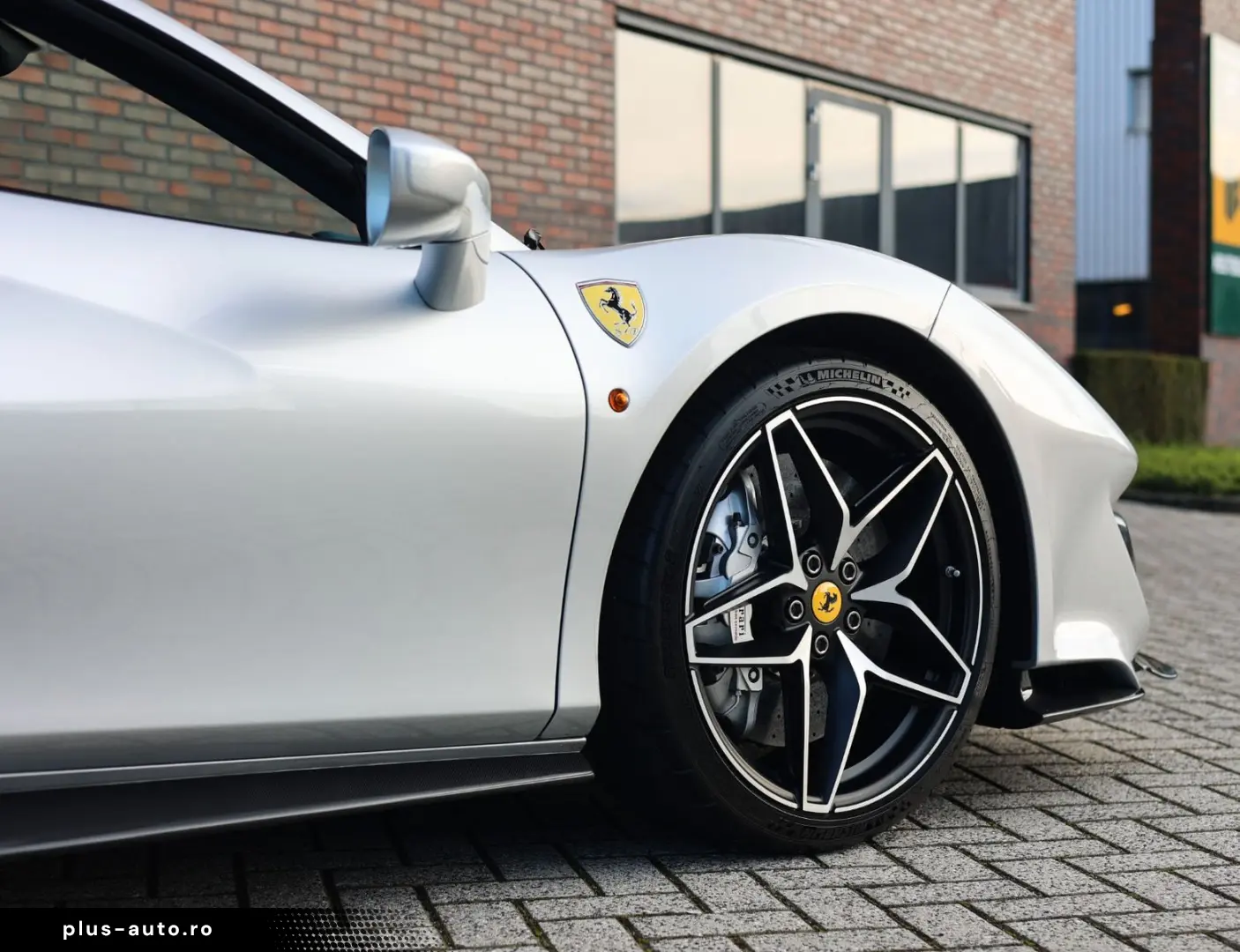 FERRARI 488 Pista Spider 3.9 V8   Warranty - Tailor Made