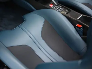 FERRARI 488 Pista Spider 3.9 V8   Warranty - Tailor Made