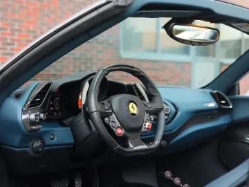 FERRARI 488 Pista Spider 3.9 V8   Warranty - Tailor Made