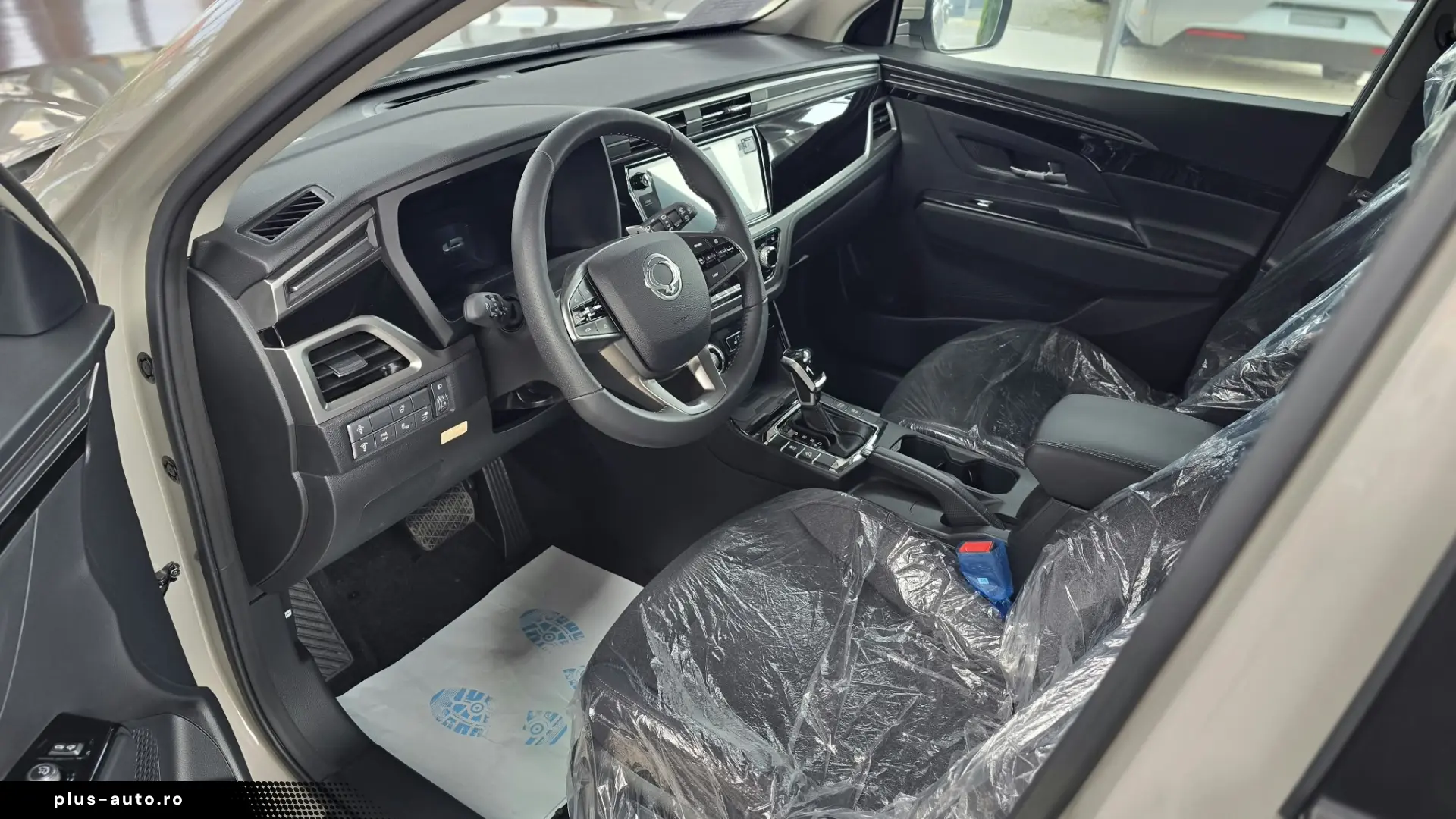 KGM Korando 1.5 GDI-T 163 CP Automată SMART - Latte Greige