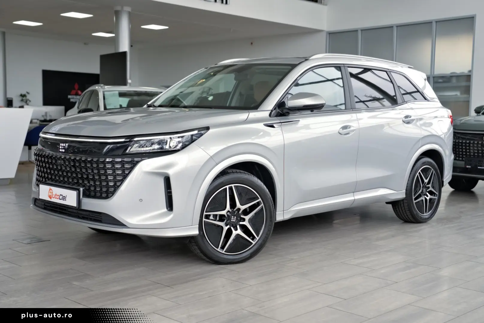 DFSK E5 1.5 2WD 176CP PHEV 7 locuri