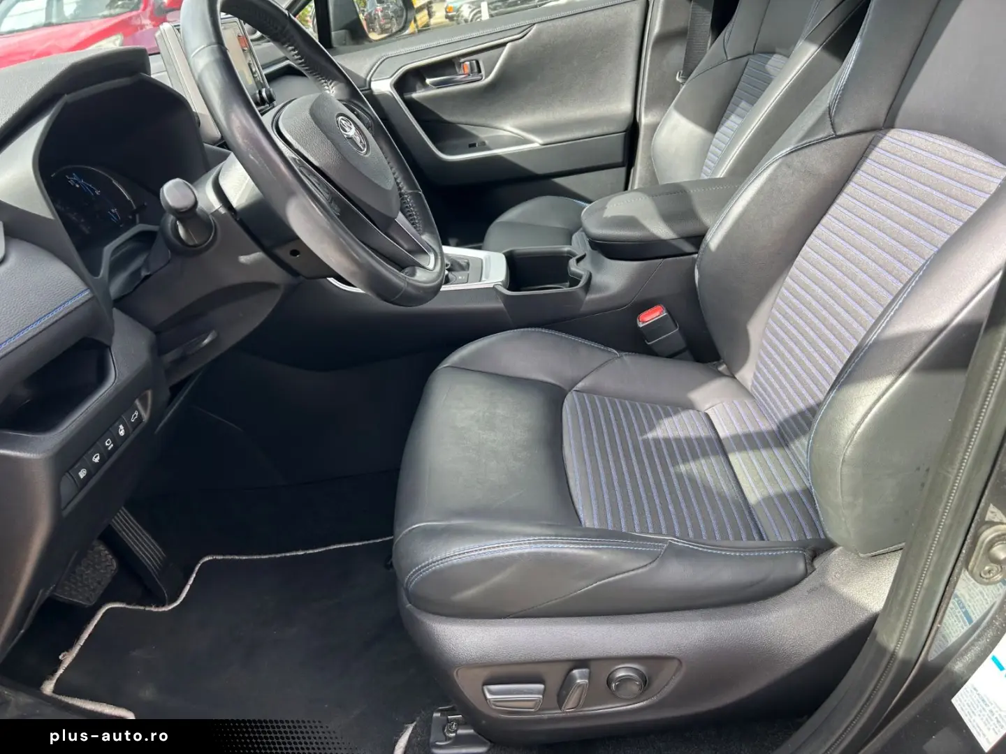 TOYOTA RAV4 Hybrid 4x4 Style