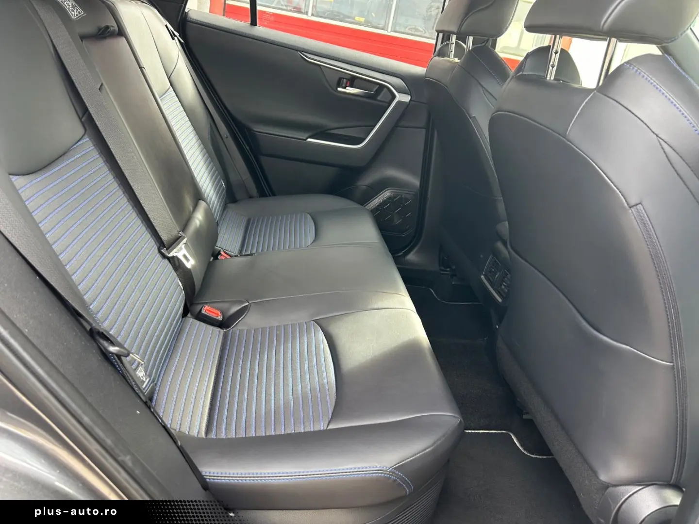 TOYOTA RAV4 Hybrid 4x4 Style
