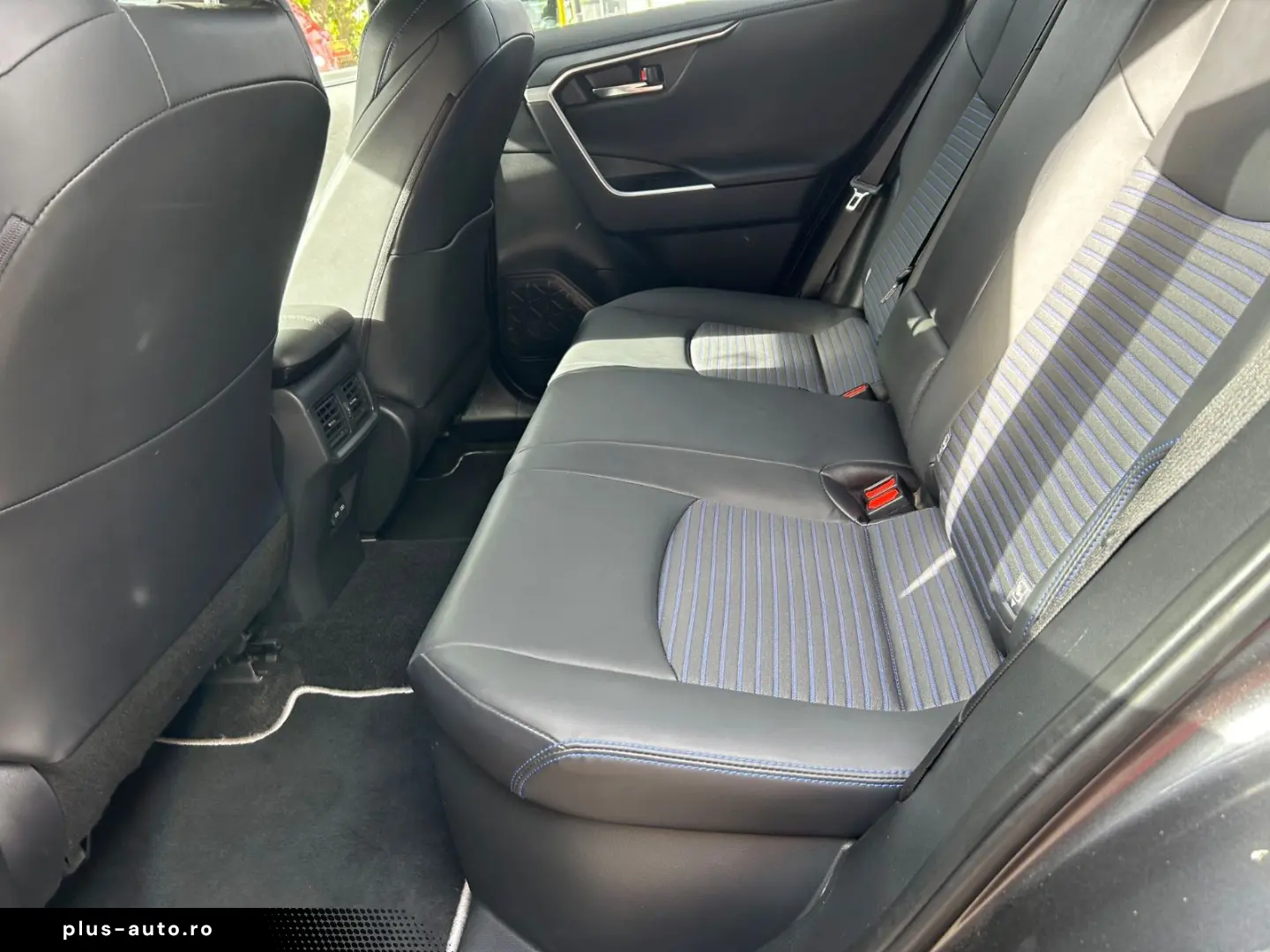 TOYOTA RAV4 Hybrid 4x4 Style