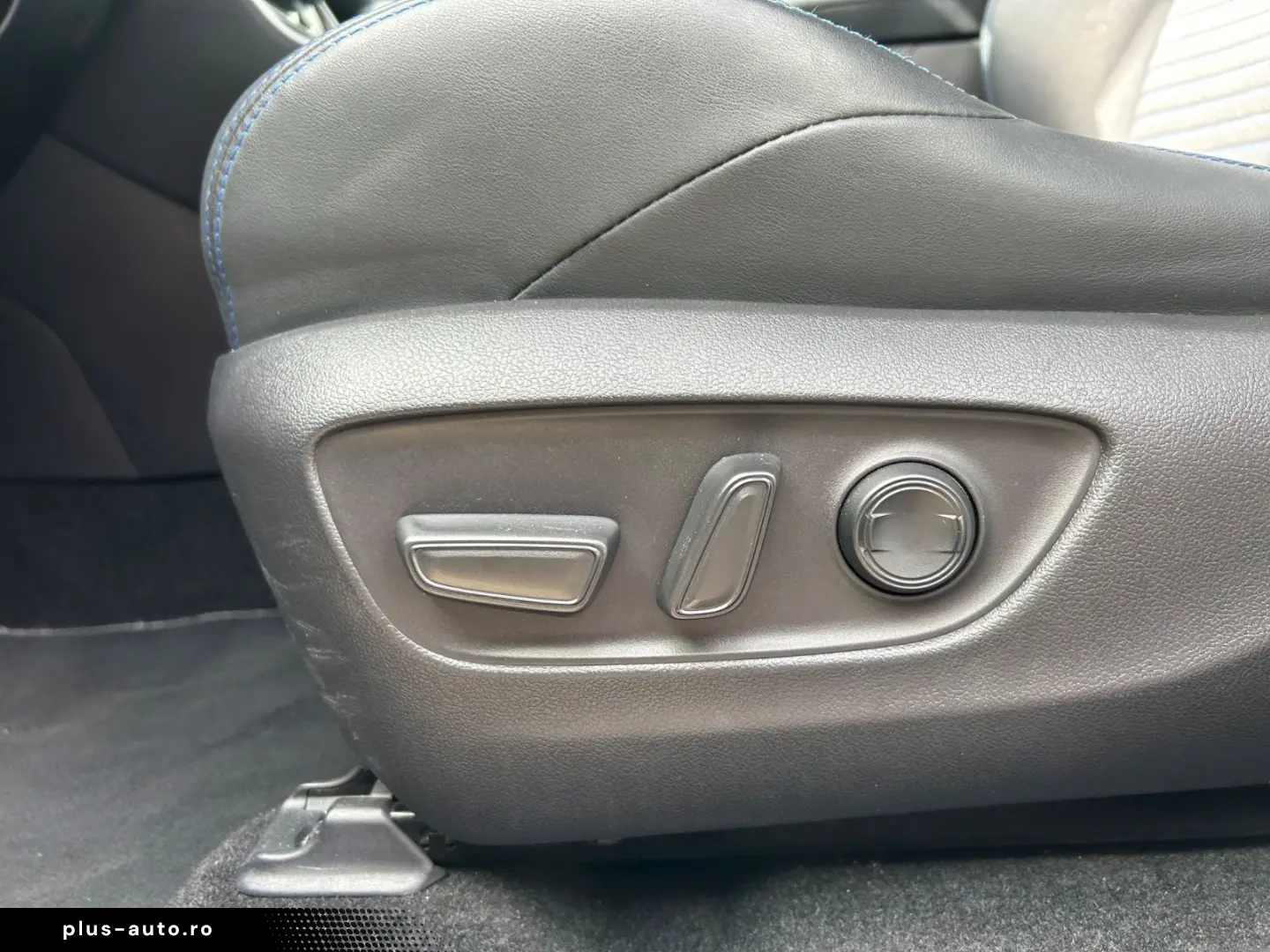 TOYOTA RAV4 Hybrid 4x4 Style