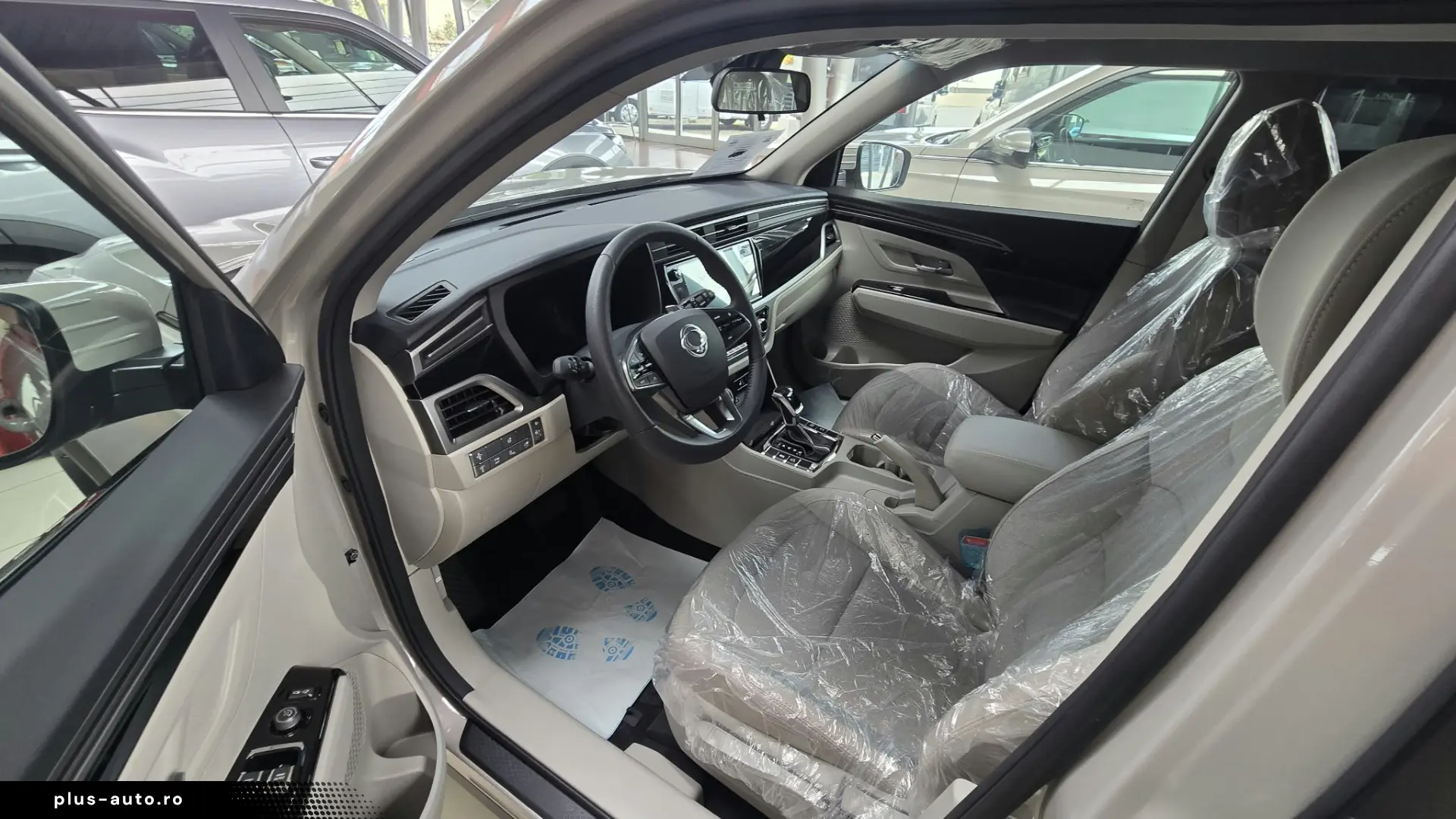 KGM Korando 1.5 GDI-T 163 CP Automată SMART - Latte Greige