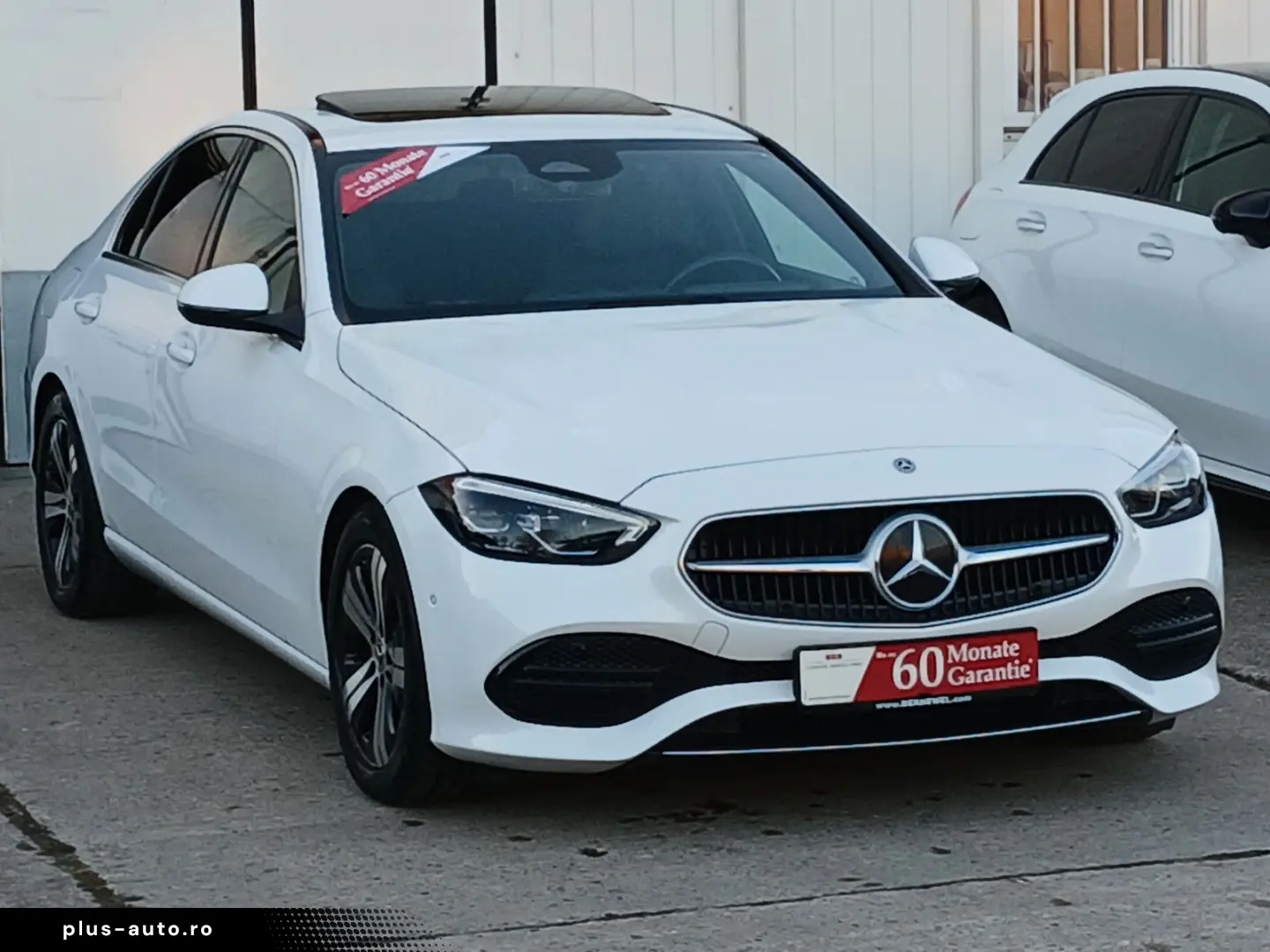 MERCEDES-BENZ C200 F Schiebedach_Ambiente_Rückfahrkam_MBUX_