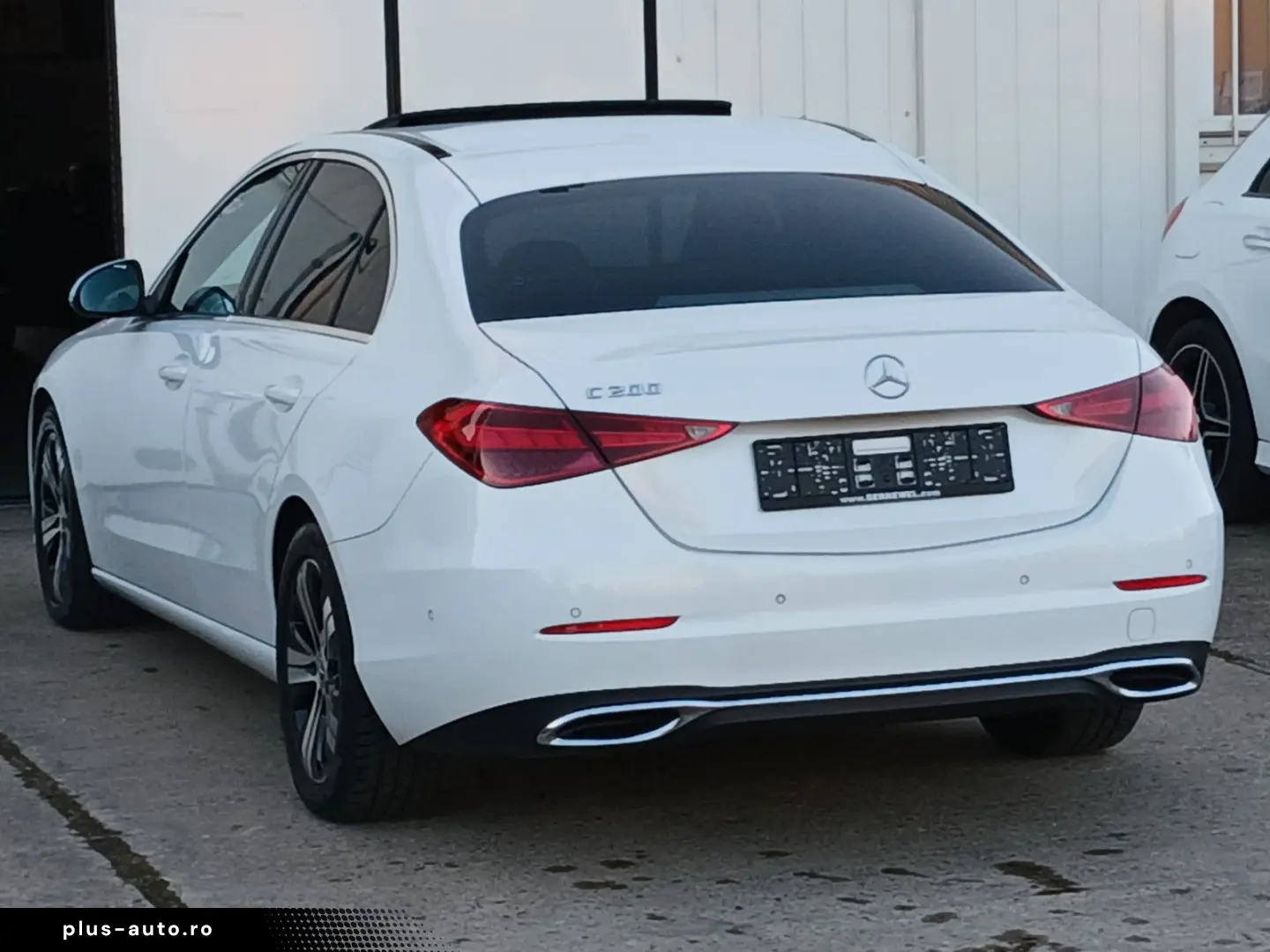 MERCEDES-BENZ C200 F Schiebedach_Ambiente_Rückfahrkam_MBUX_