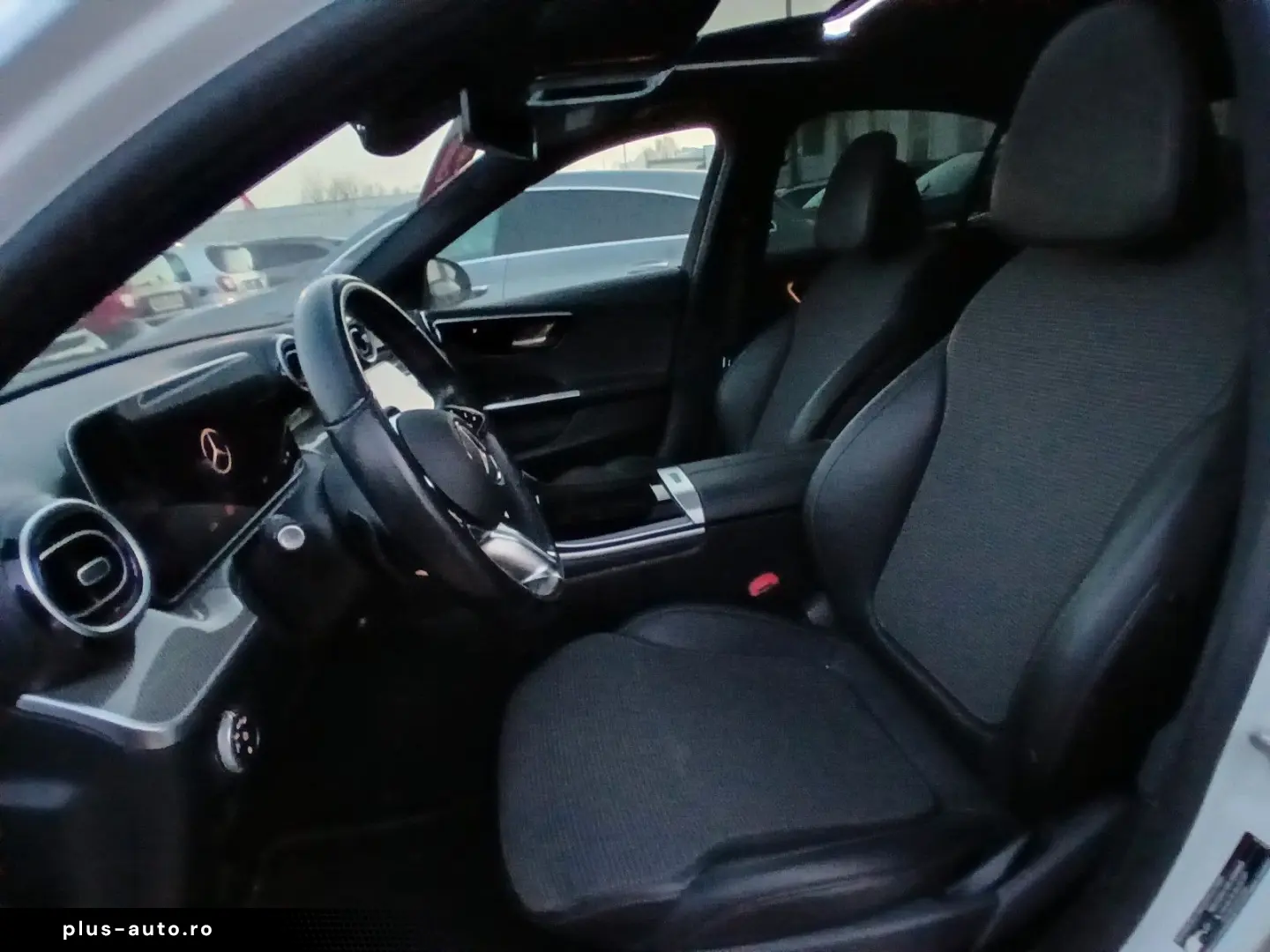 MERCEDES-BENZ C200 F Schiebedach_Ambiente_Rückfahrkam_MBUX_