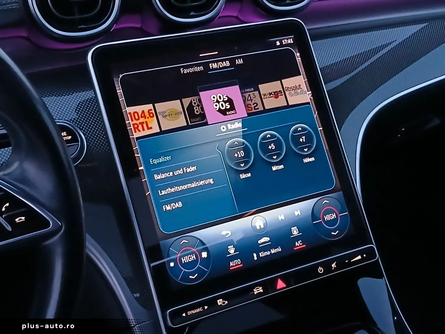 MERCEDES-BENZ C200 F Schiebedach_Ambiente_Rückfahrkam_MBUX_