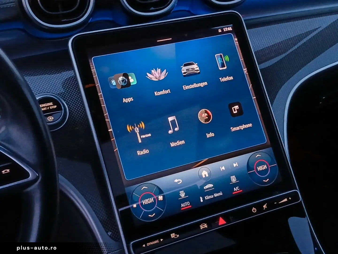 MERCEDES-BENZ C200 F Schiebedach_Ambiente_Rückfahrkam_MBUX_