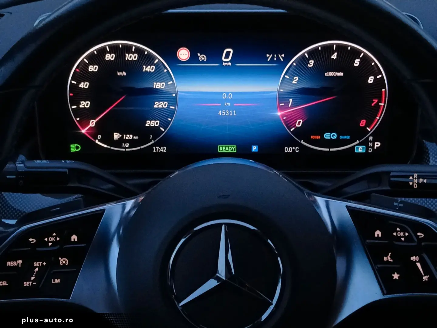 MERCEDES-BENZ C200 F Schiebedach_Ambiente_Rückfahrkam_MBUX_