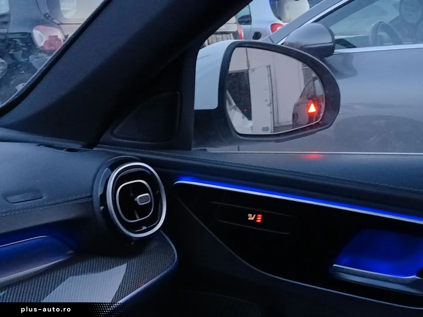 MERCEDES-BENZ C200 F Schiebedach_Ambiente_Rückfahrkam_MBUX_
