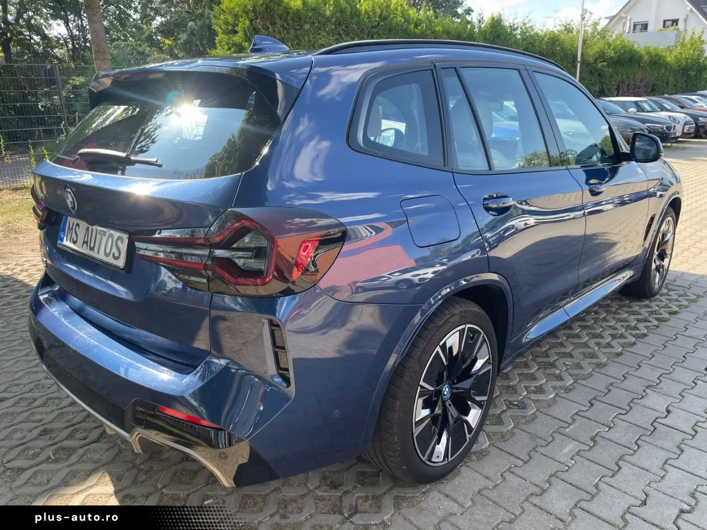 BMW iX3 2023 — imagine 8