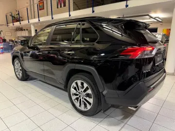 TOYOTA RAV 4 EXECUTIVE-4x4