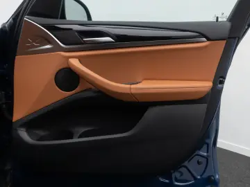 BMW X3 xD30i AHK Kamera DAB Komfort Memory Leder 19