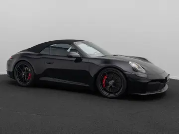 PORSCHE 992 911 Carrera 4GTS Cabrio BOSE Individual Voll