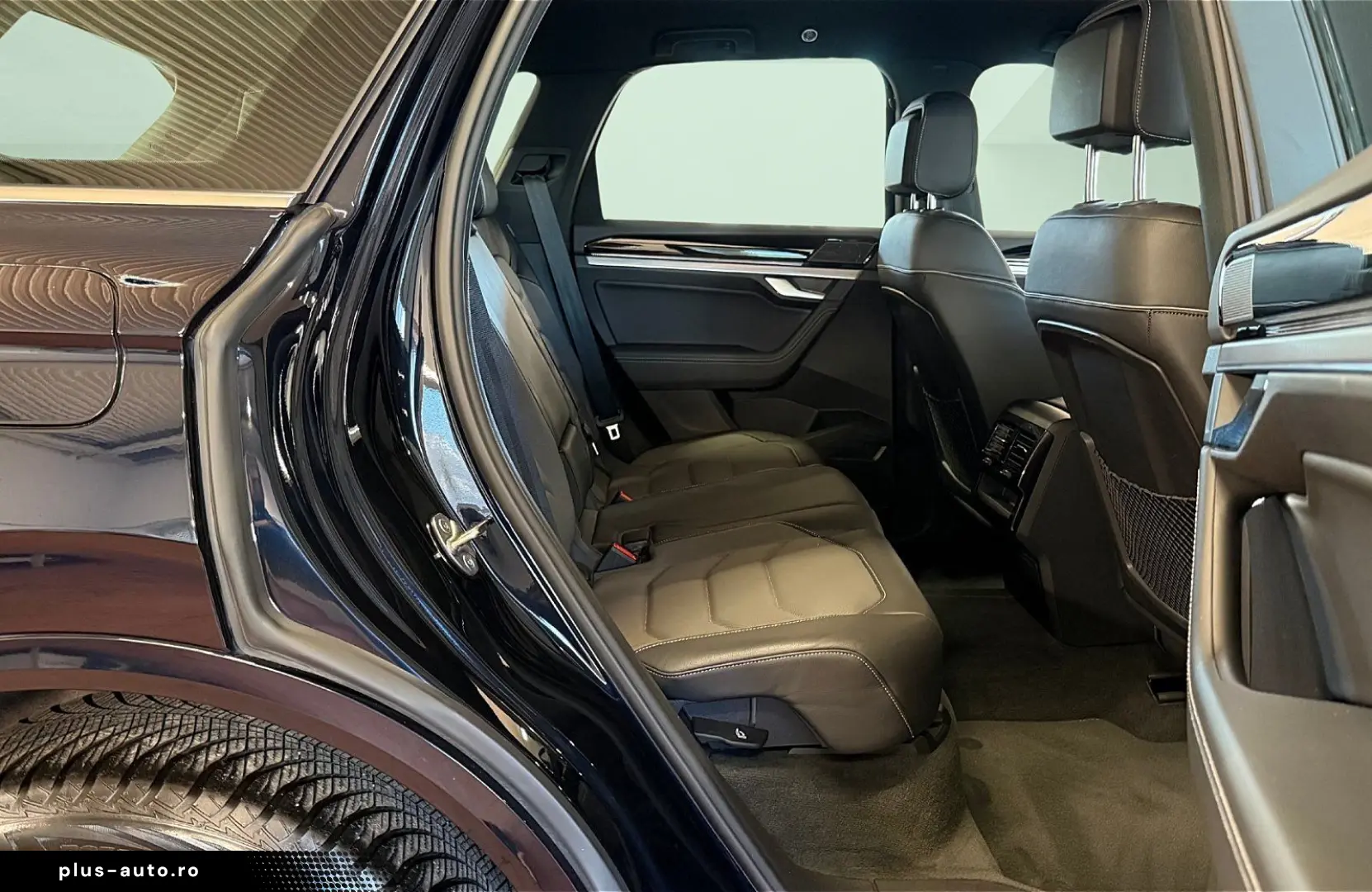 VW Touareg 3.0 TDI V6 R-Line