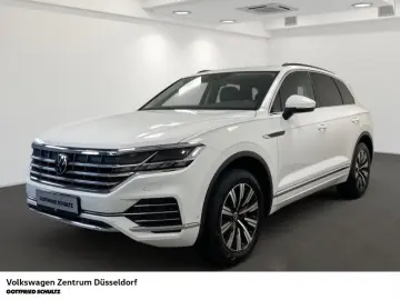 VW Touareg Elegance 3.0 TDI 4Motion DSG Pano