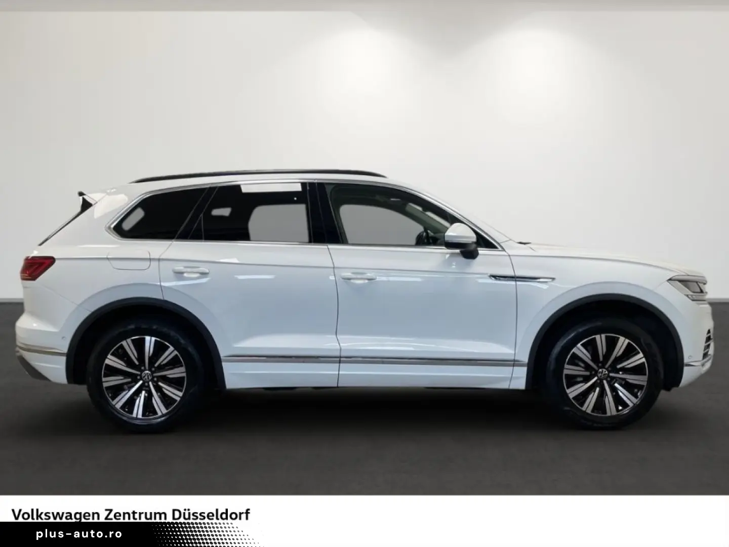 VW Touareg Elegance 3.0 TDI 4Motion DSG Pano