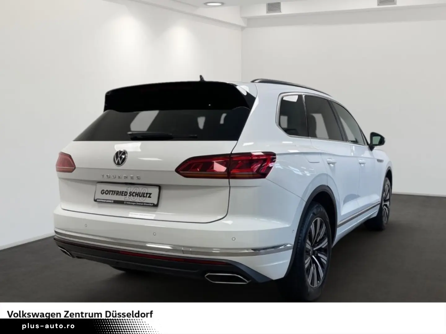 VW Touareg Elegance 3.0 TDI 4Motion DSG Pano