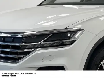 VW Touareg Elegance 3.0 TDI 4Motion DSG Pano