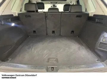 VW Touareg Elegance 3.0 TDI 4Motion DSG Pano