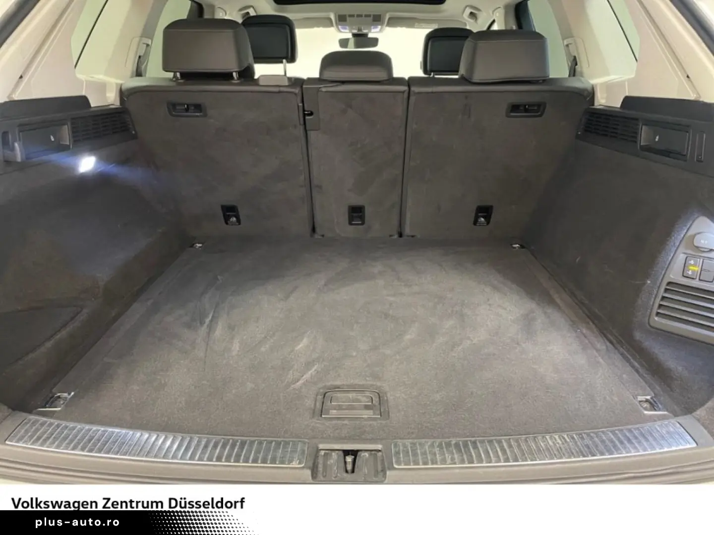 VW Touareg Elegance 3.0 TDI 4Motion DSG Pano