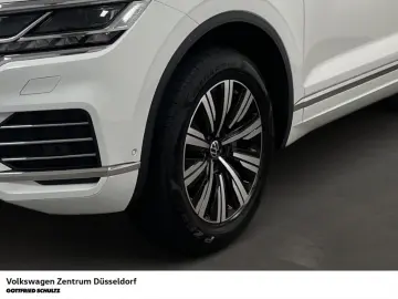 VW Touareg Elegance 3.0 TDI 4Motion DSG Pano