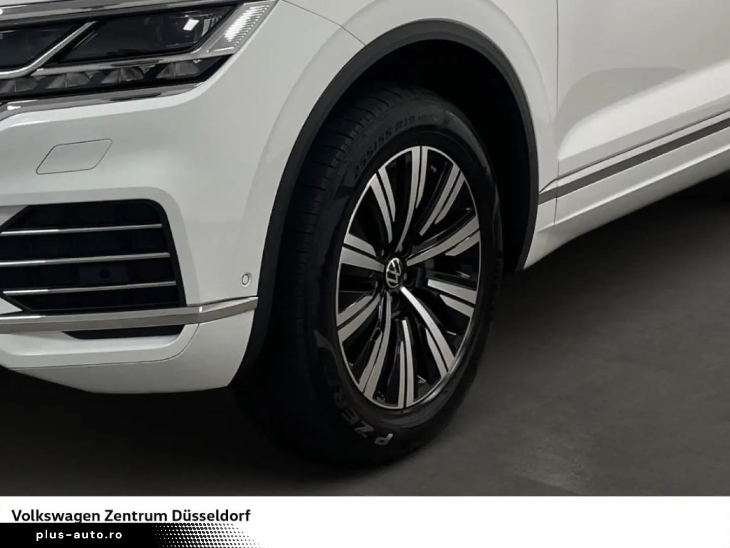 VW Touareg Elegance 3.0 TDI 4Motion DSG Pano