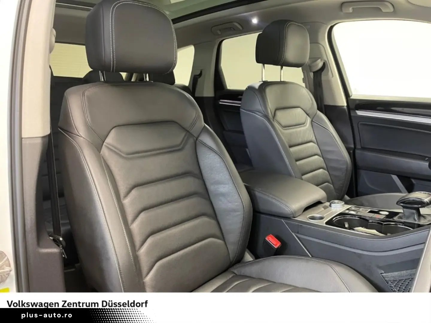 VW Touareg Elegance 3.0 TDI 4Motion DSG Pano