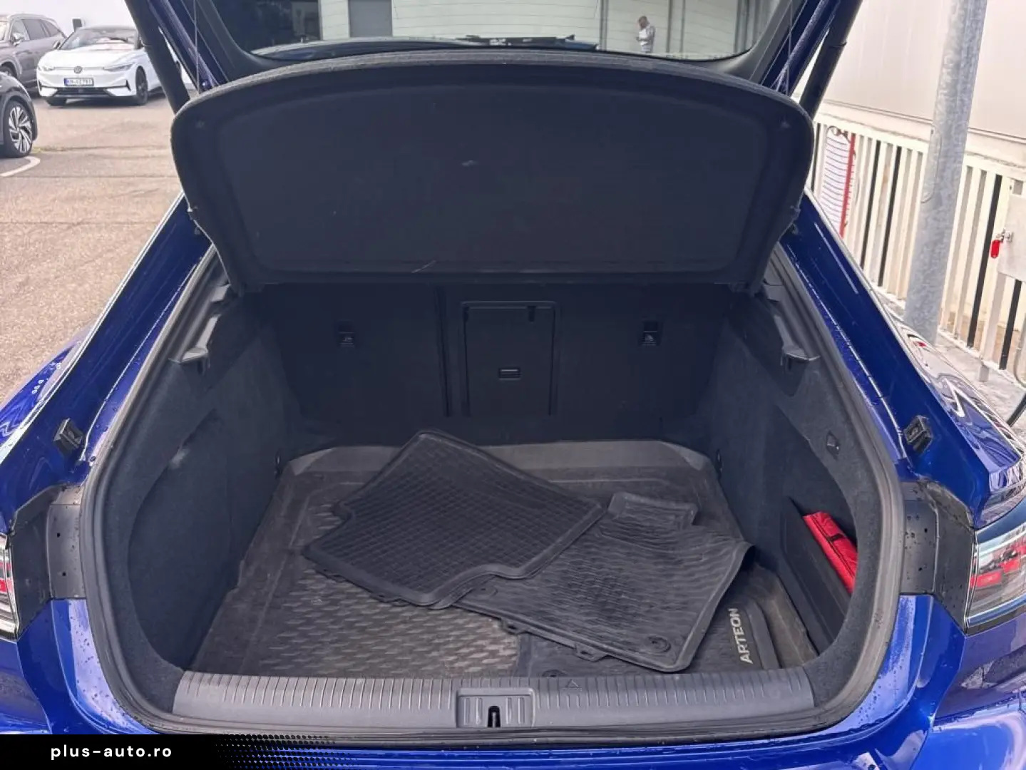VW Arteon R Limousine MATRIX PANO 360