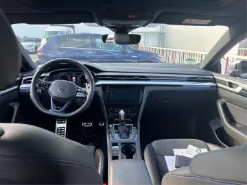 VW Arteon R Limousine MATRIX PANO 360
