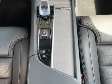 VOLVO XC90 Recharge T8 AWD Ultra Bright  7-Sitzer