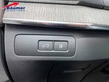VOLVO XC90 Recharge T8 AWD Ultra Bright  7-Sitzer